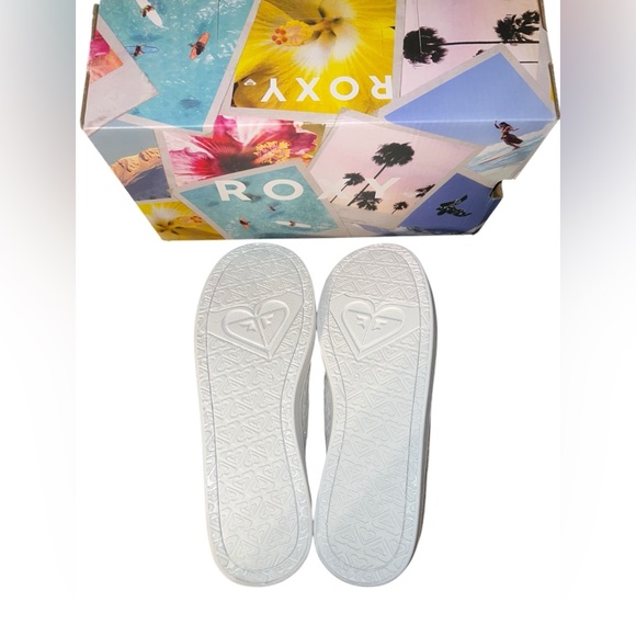 NWT Roxy Minnow VII White Shoes Woman’s Size 9 - Picture 2 of 4